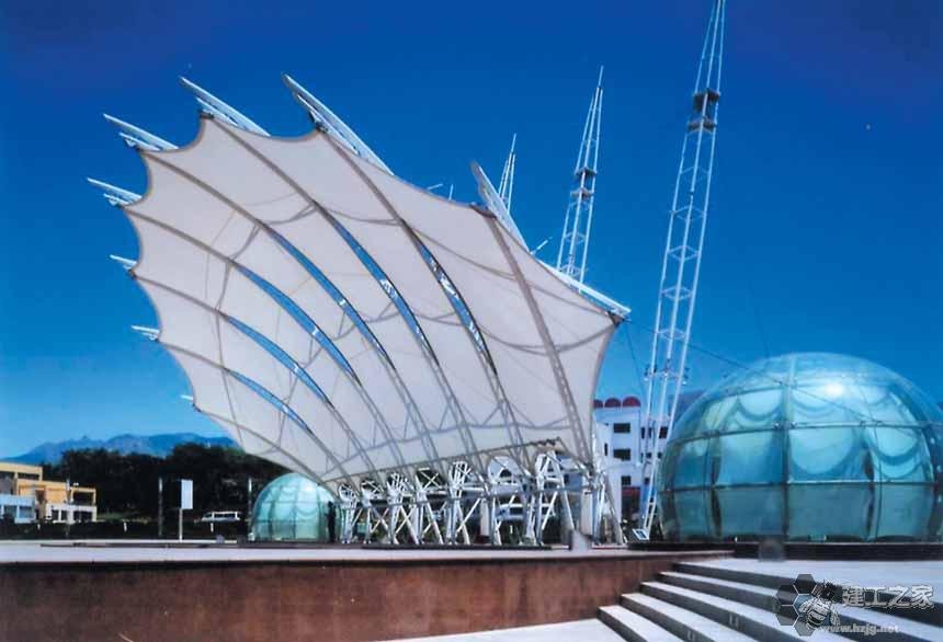 樟树车棚膜结构网架